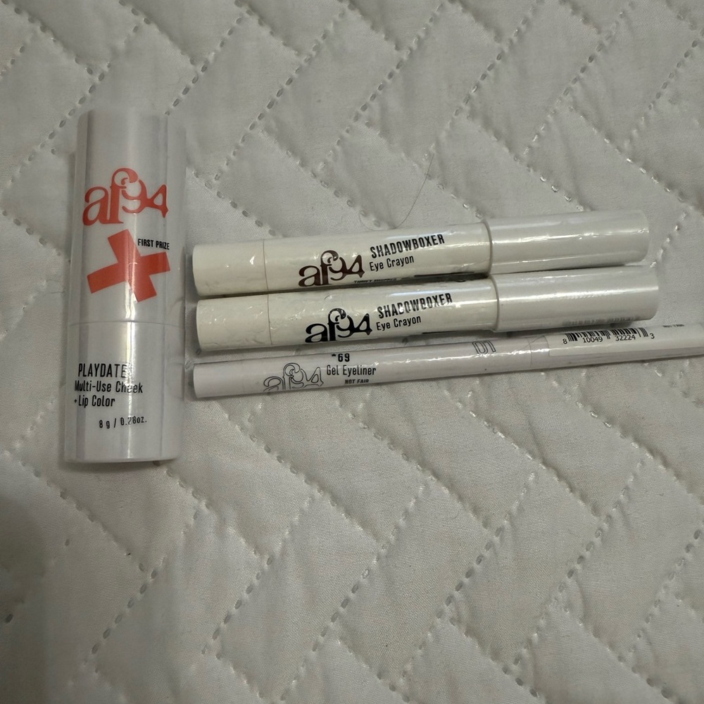 AF94 Bundle Eyes and Lips - New and Sealed